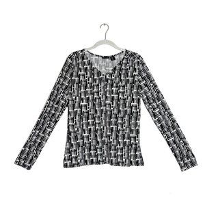 Tahari Women's Long Sleeve Print Keyhole Top in Black/White - Sz M